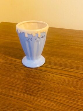 4 inch D’Lusso ice cream mug
